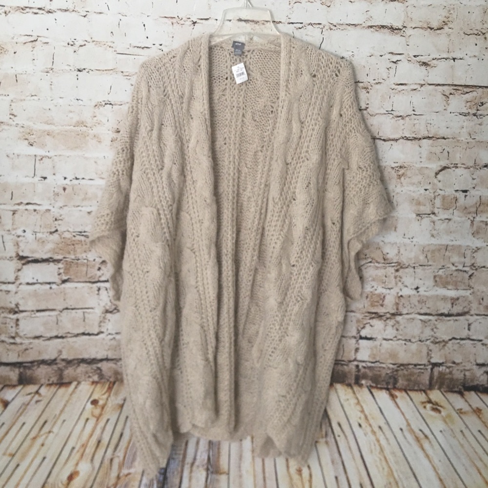 AERIE Oversize 1Size Cable Slit Sleeve Sweater NWT